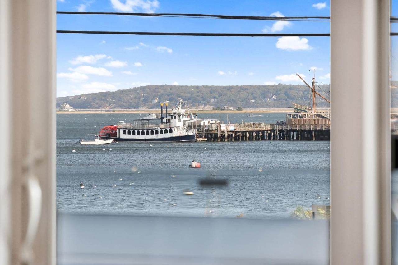 Harbourtown Suites On Plymouth Harbor Экстерьер фото
