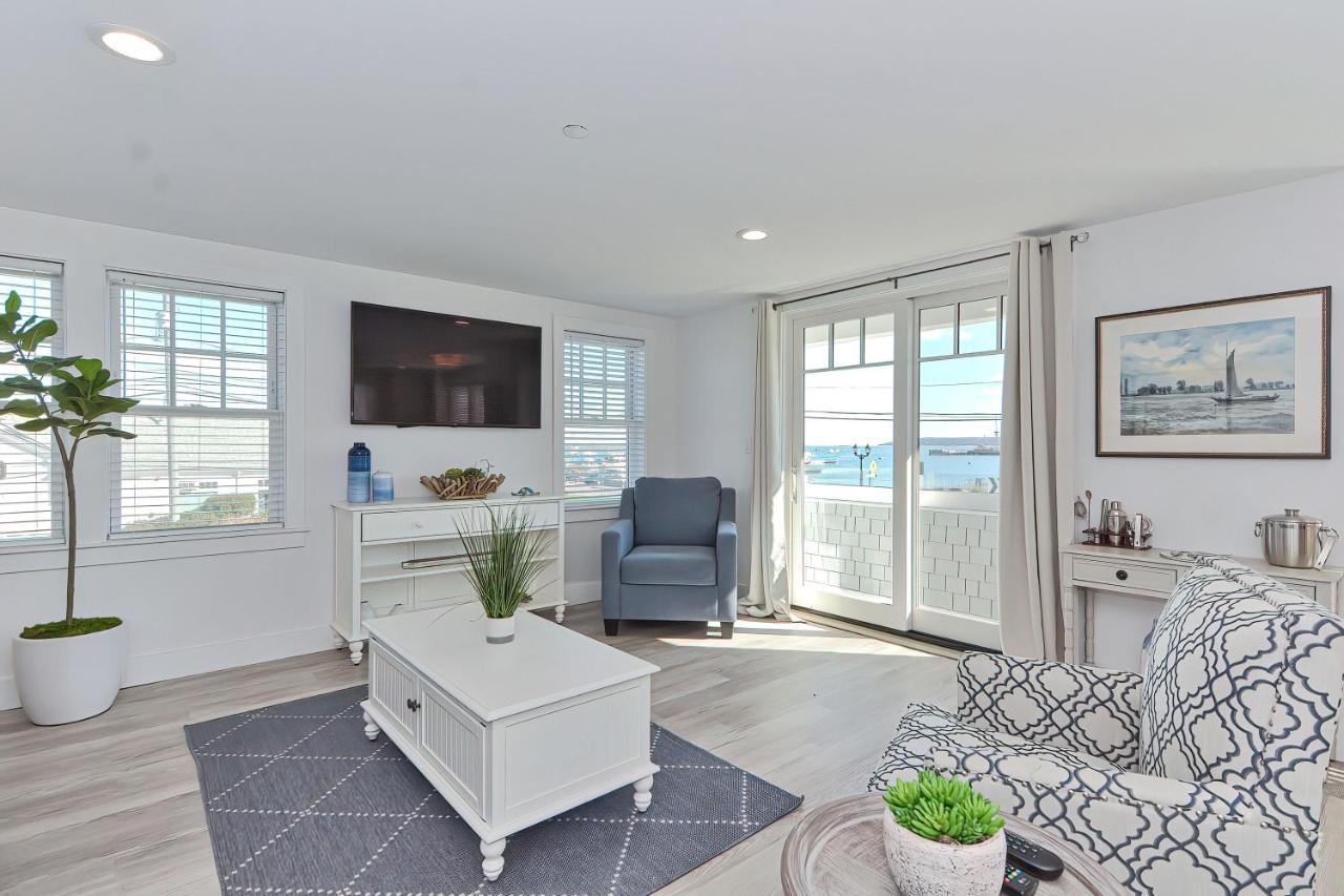 Harbourtown Suites On Plymouth Harbor Экстерьер фото