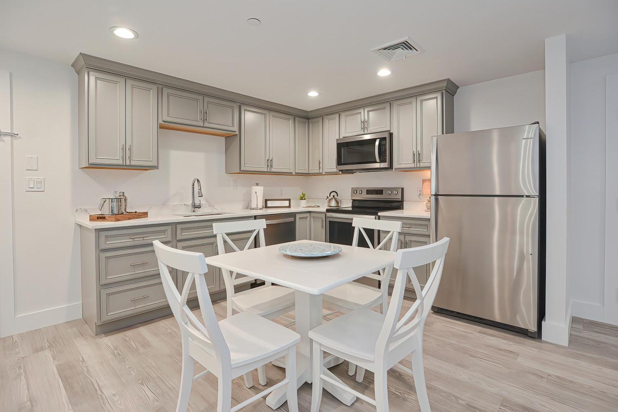 Harbourtown Suites On Plymouth Harbor Экстерьер фото